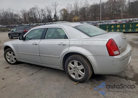 2005 Chrysler 300 Touring from USA, damaged, VIN 2C3AK53G95H624827